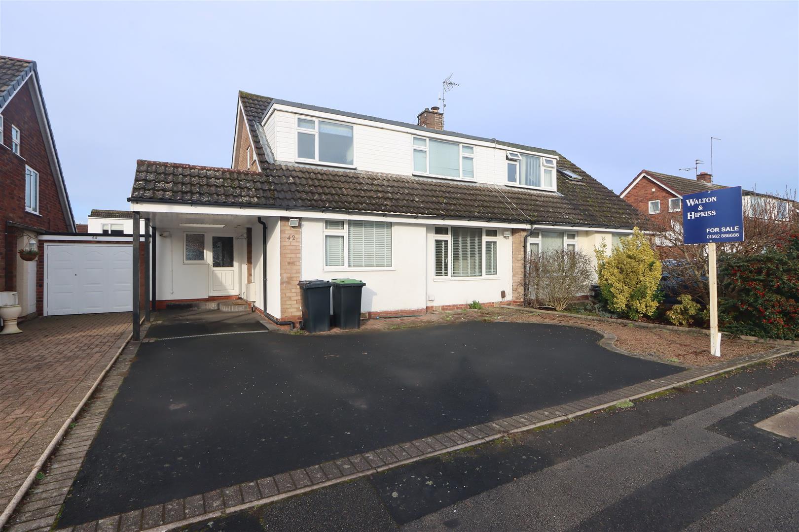 3 bed property in Milestone Drive, Stourbridge